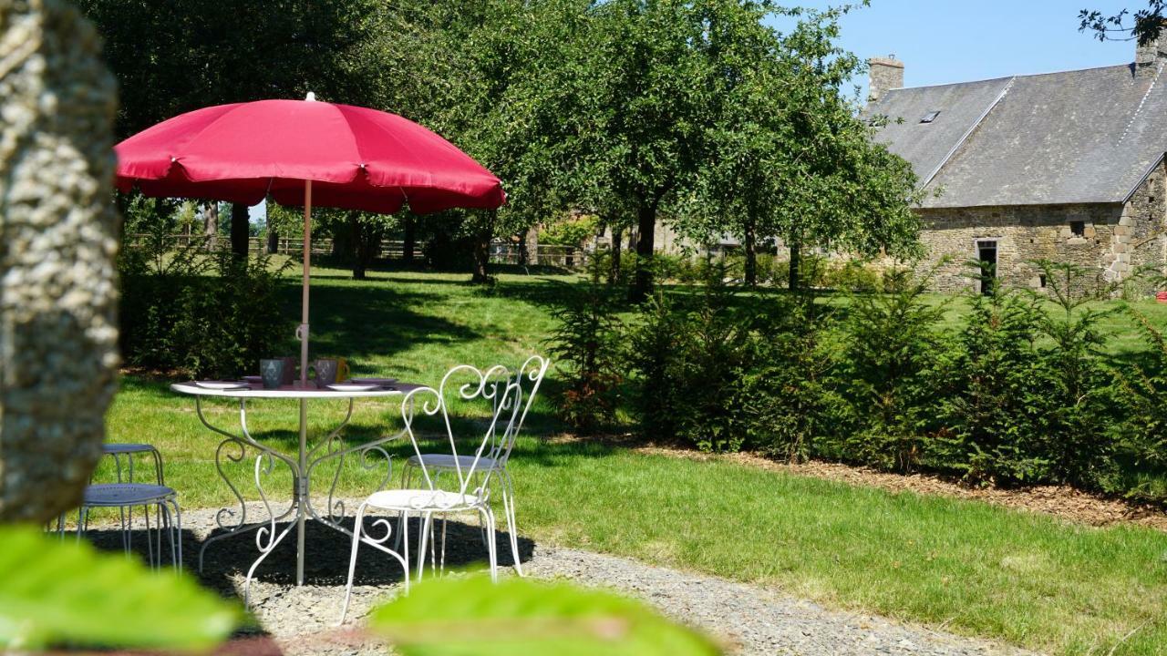 Domaine Du Manoir De Vains Hotel Exterior foto